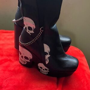Black Skull Chain Women's Boots